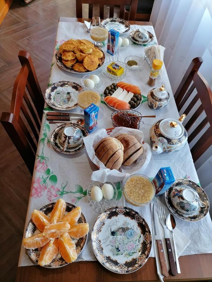 Bixhaku GuestHouse Gjirokastër Extérieur photo