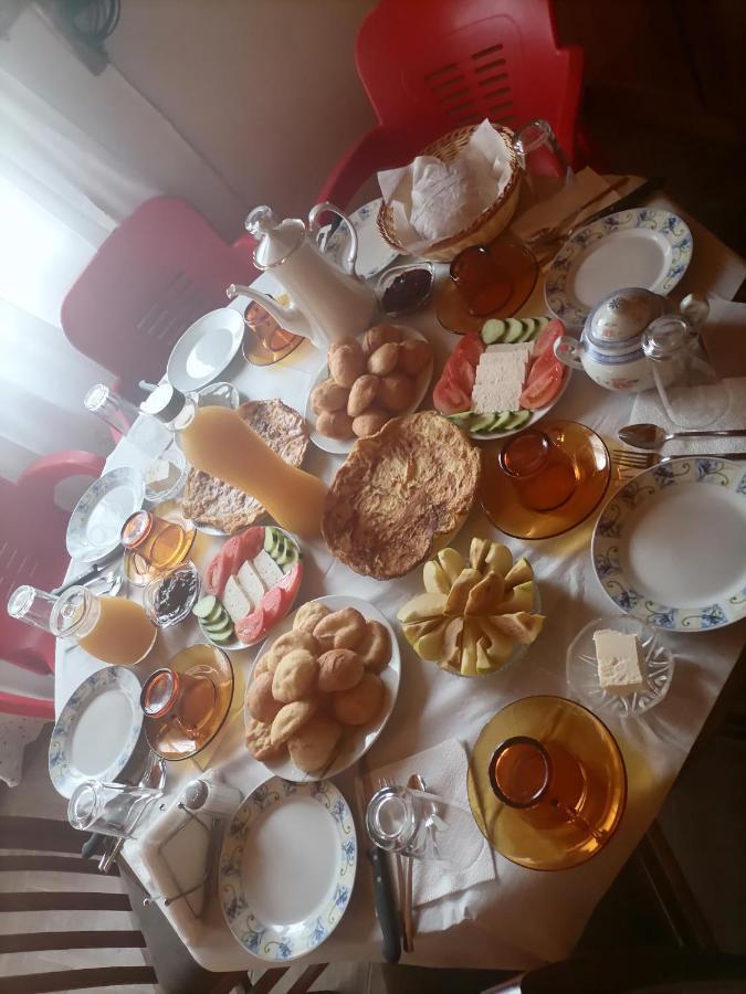 Bixhaku GuestHouse Gjirokastër Extérieur photo