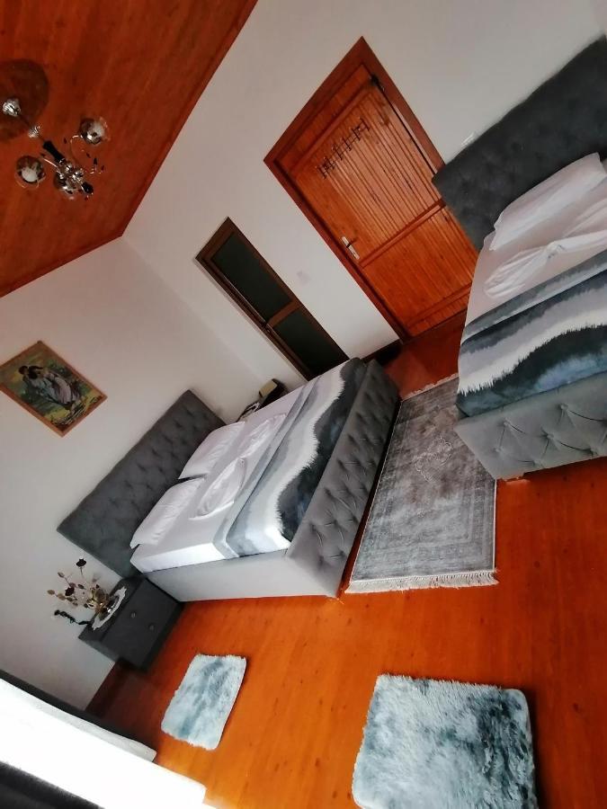 Bixhaku GuestHouse Gjirokastër Extérieur photo