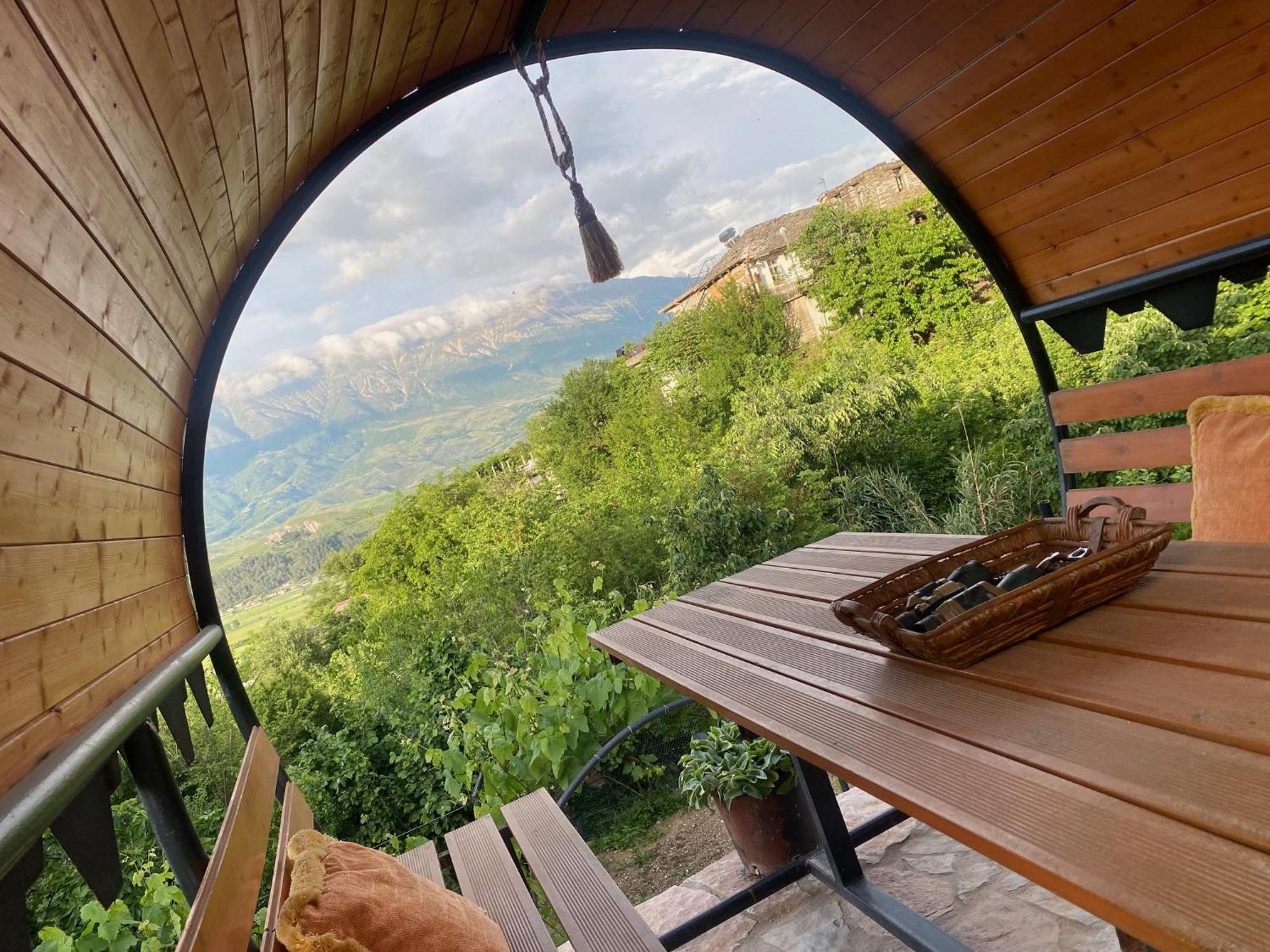 Bixhaku GuestHouse Gjirokastër Extérieur photo